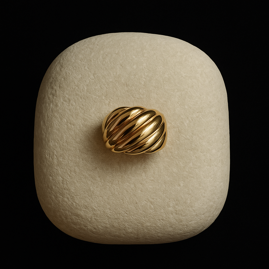 Minimalist Wave Ring