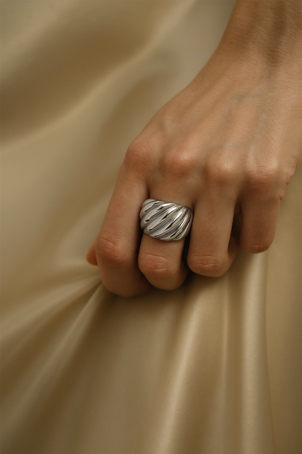 Minimalist Wave Ring