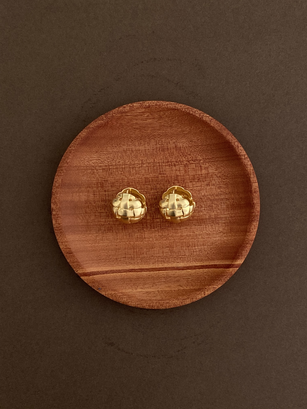 Metal  braided  earring