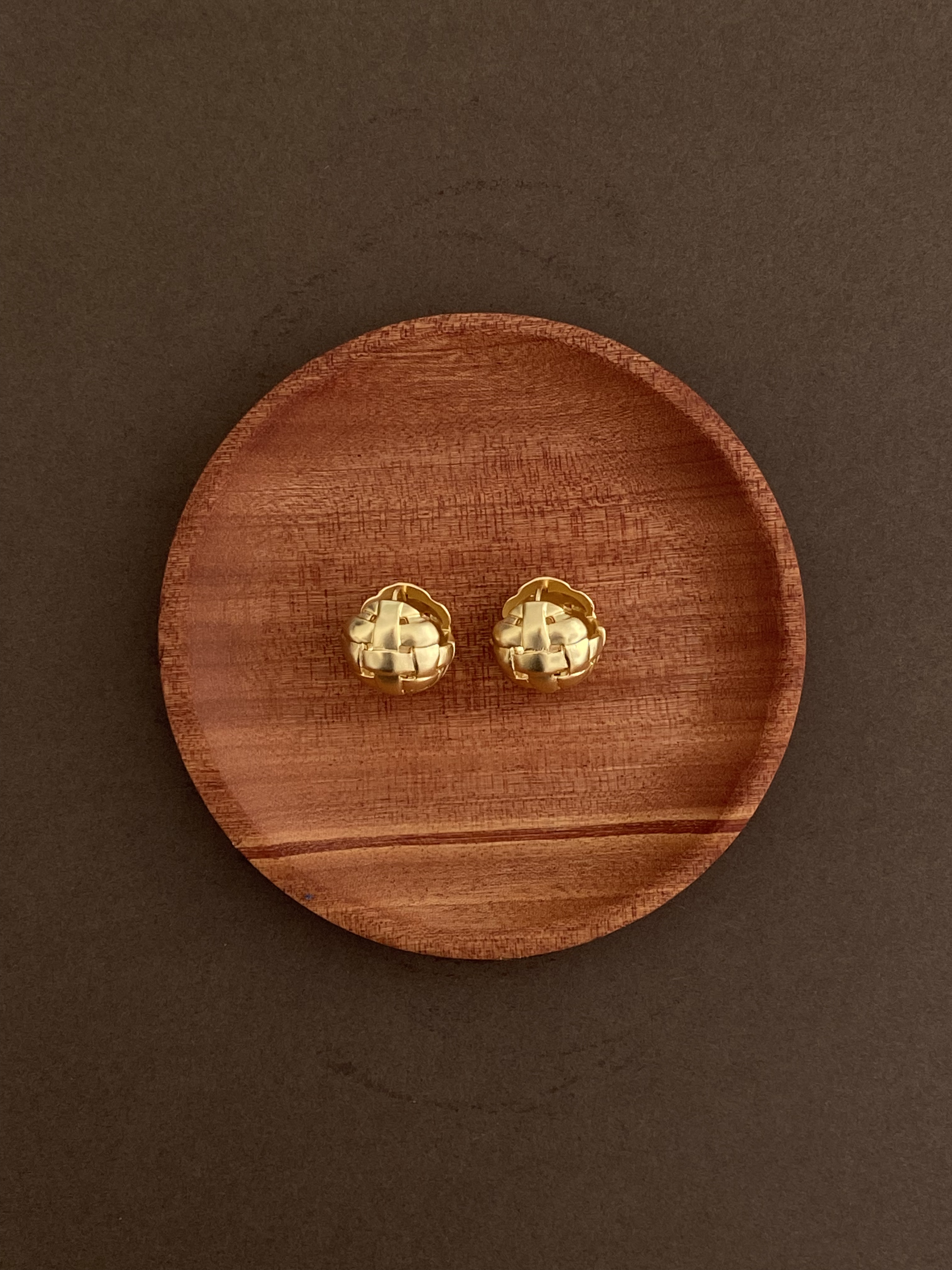 Metal  braided  earring