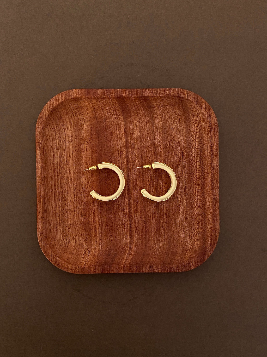 Metal enamel earring