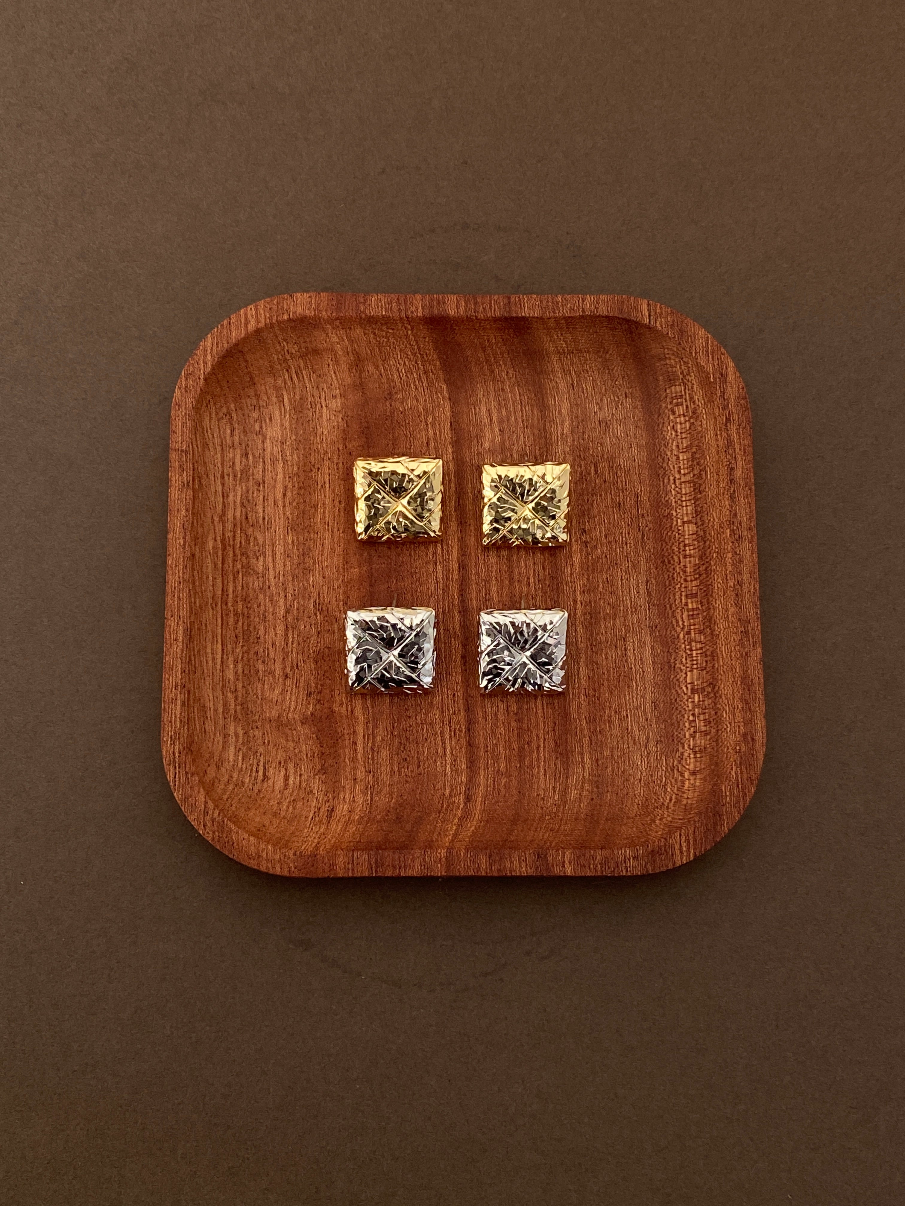 Metal  square gleaming  earring