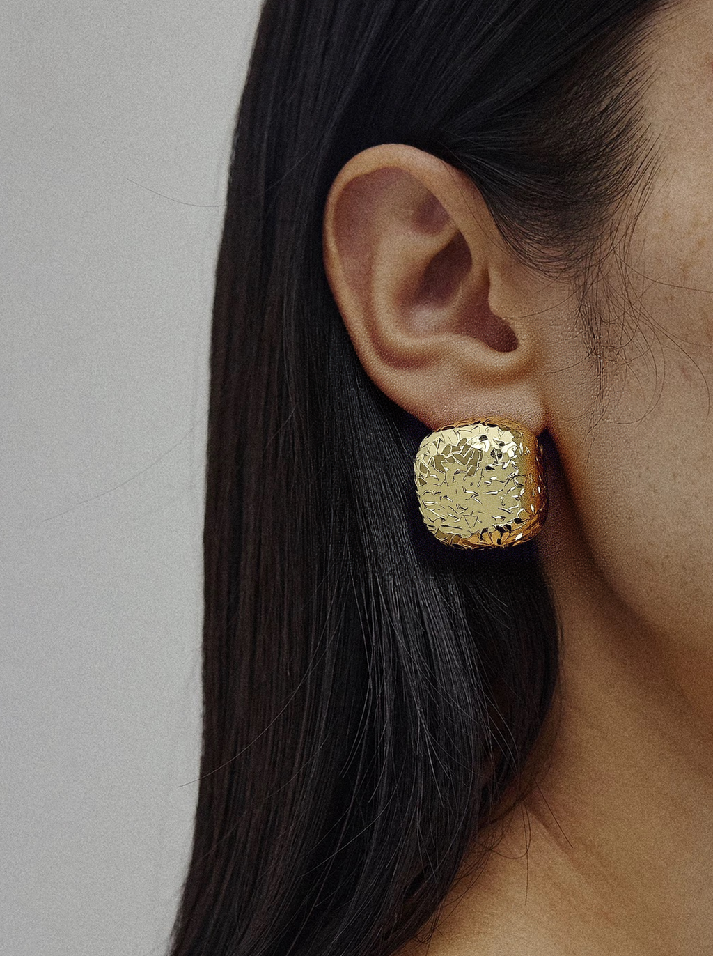 Metal square gleaming  earring