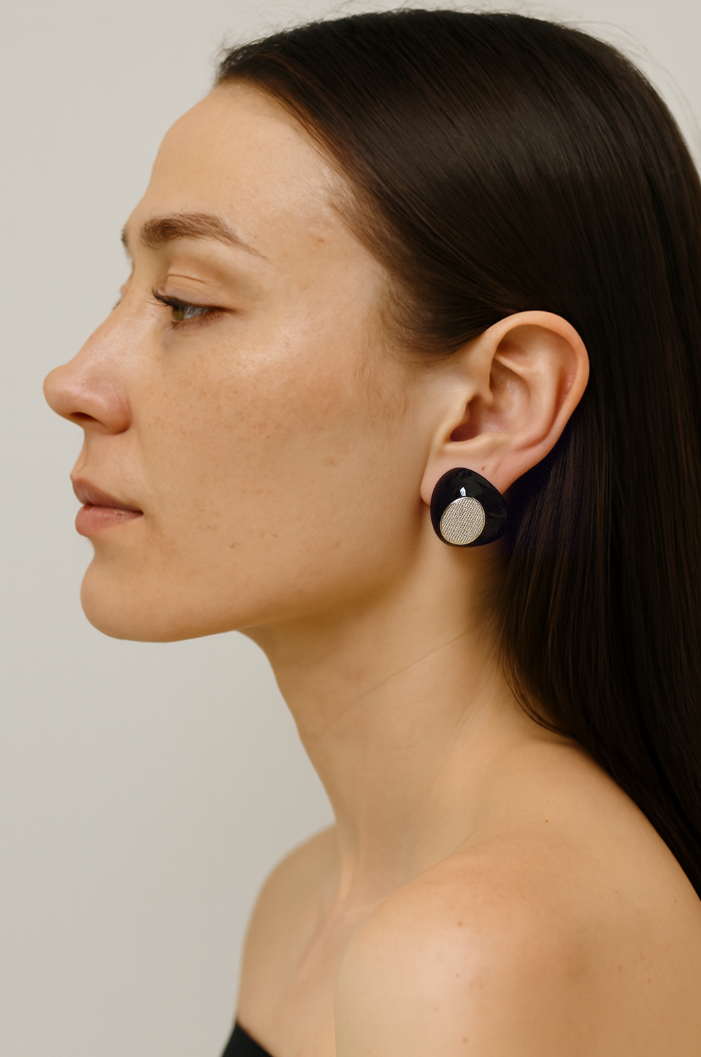 Metal enamel earring